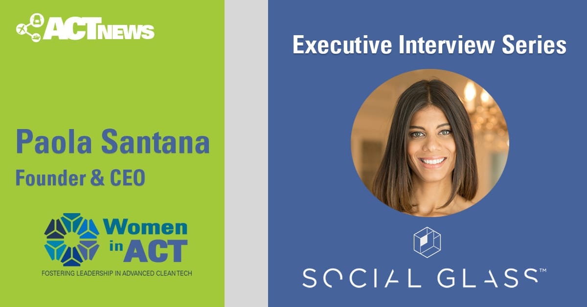 Paola Santana_Social Glass